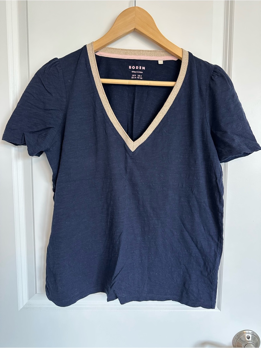 Boden Navy Short Sleeve V-Neck Tee with Cream Contrast Trim